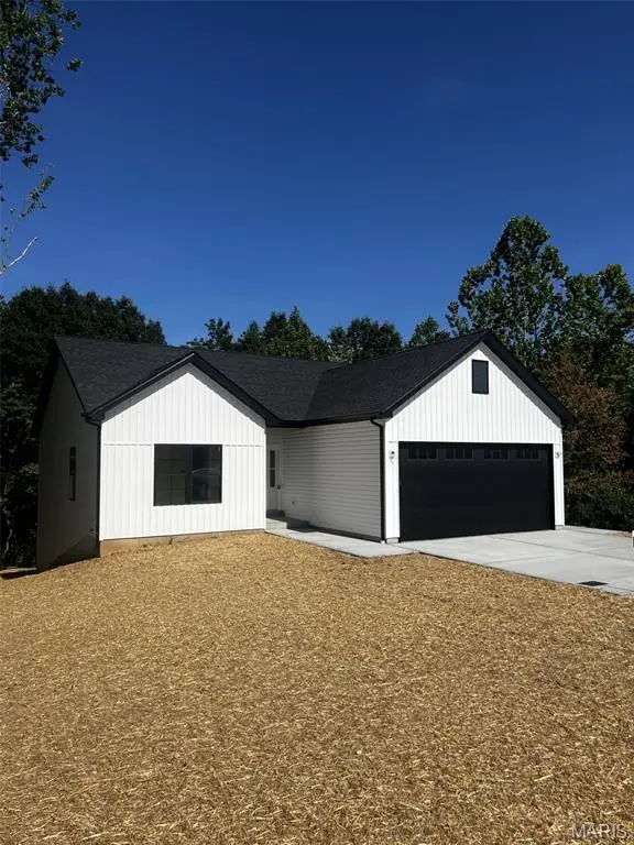 217 Red Mare Rd., Winfield, MO 63389