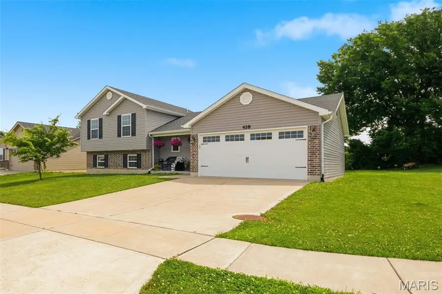 428 Honeysuckle Creek Drive, Wentzville, MO 63385 - #2