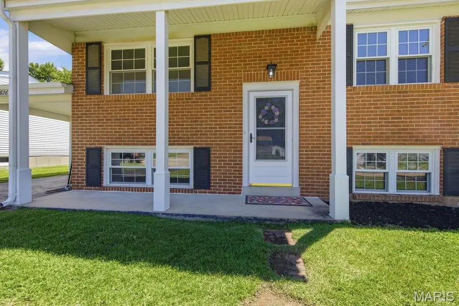 2826 Cherry Point Lane, Maryland Heights, MO 63043 - #2