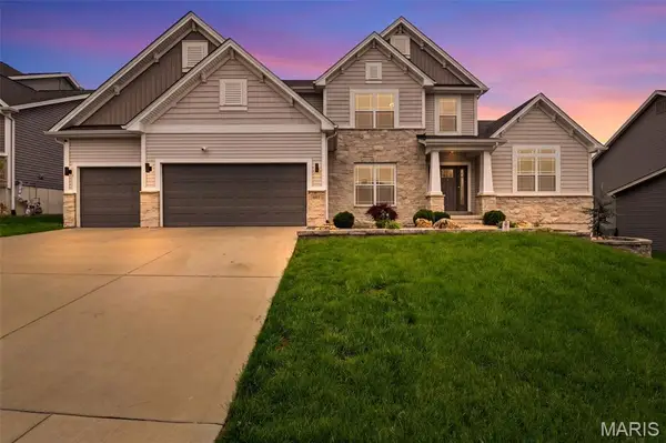 502 Leaning Woods Street, St Charles, MO 63301