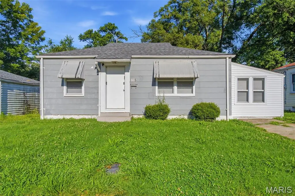 445 Plaza Avenue, Ferguson, MO 63135 - #1