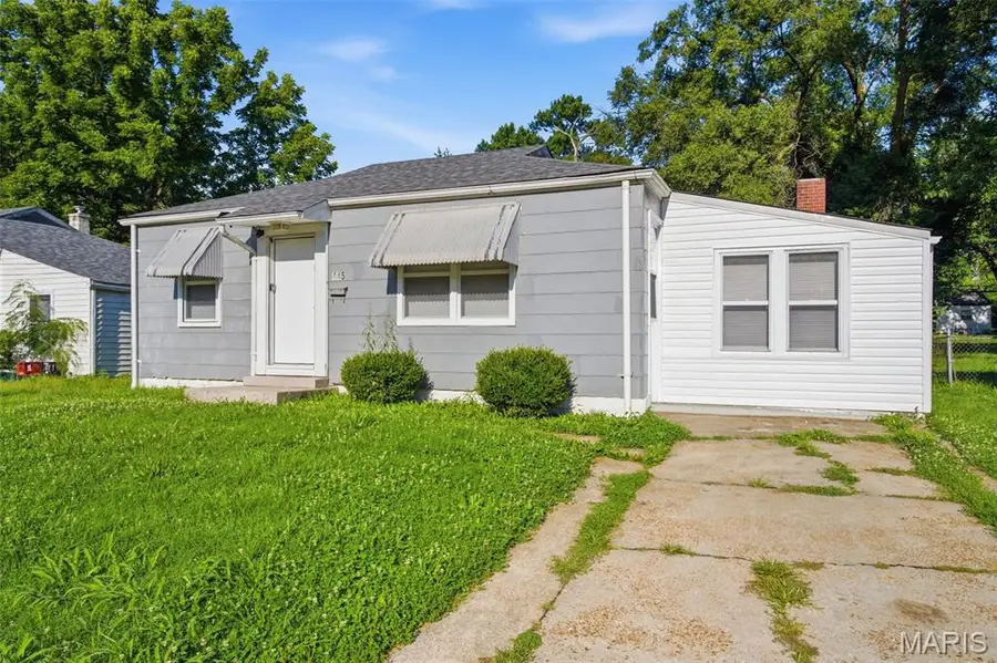 445 Plaza Avenue, Ferguson, MO 63135 - #2