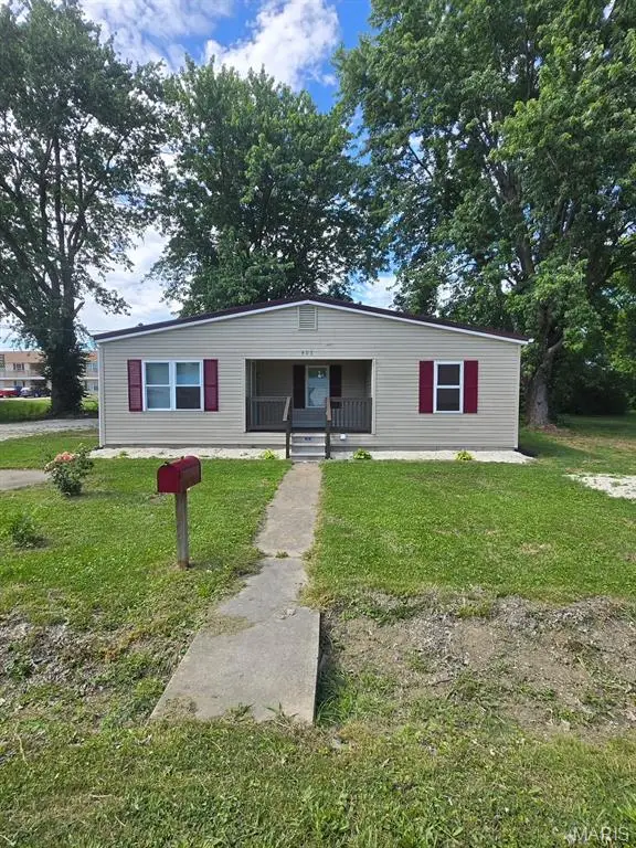 405 W Hanson Street, Bowling Green, MO 63334 - #2
