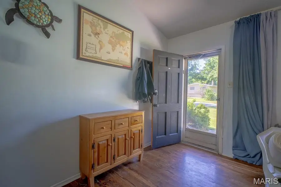 9621 Mesa Drive, Saint Louis, MO 63132 - #2
