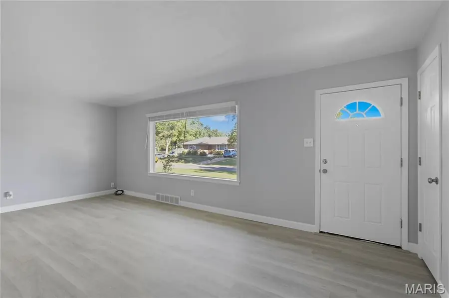 912 Burgos Street, Saint Louis, MO 63138 - #3