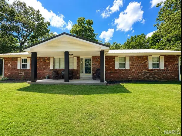 167 Rolling Hills Dr, Poplar Bluff, MO 63901