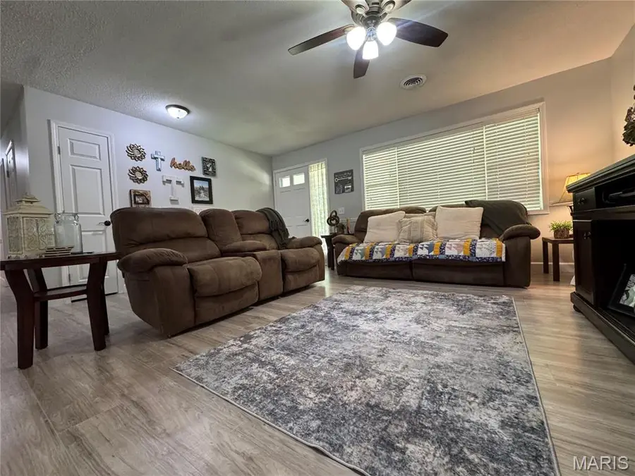 167 Rolling Hills Dr, Poplar Bluff, MO 63901 - #3