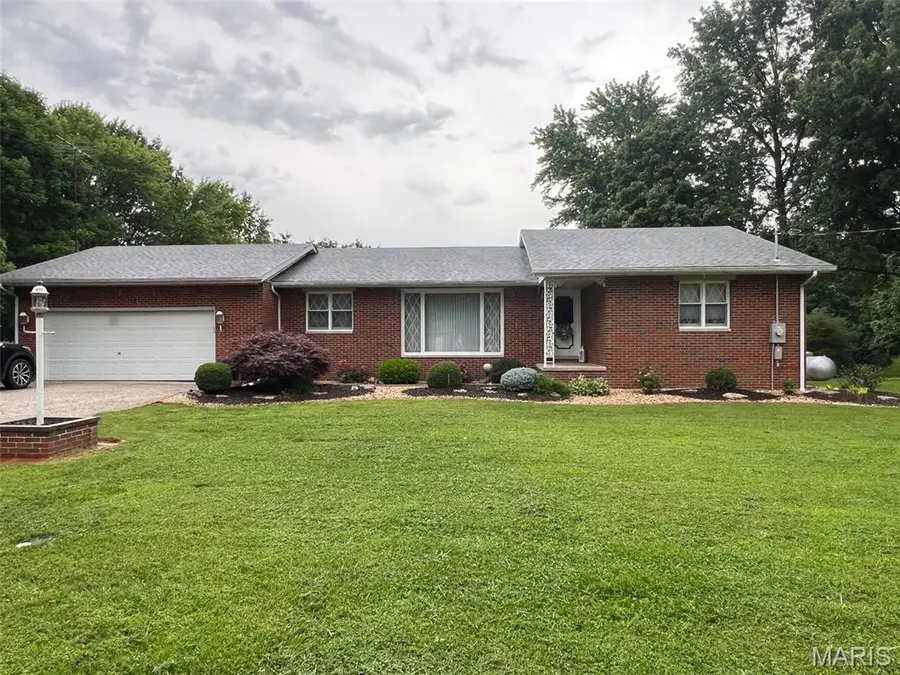 10788 Oak Street, Bunker Hill, IL 62014 - #2