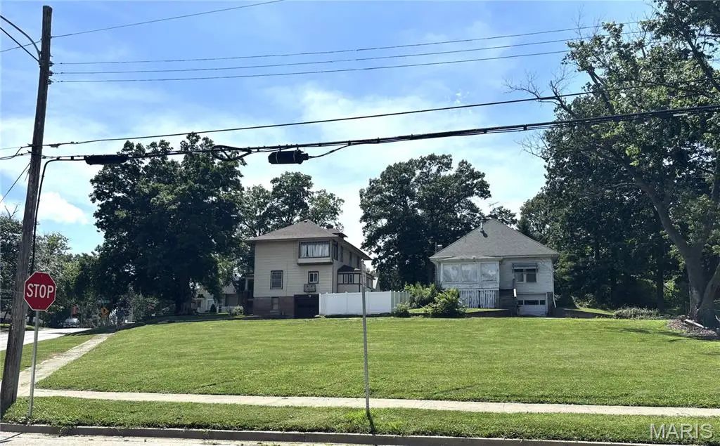 703 N Elm Street, Greenville, IL 62246 - #1