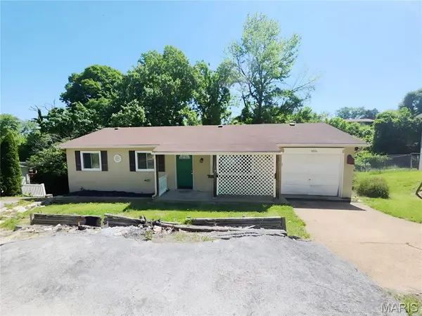 1816 West Drive, High Ridge, MO 63049