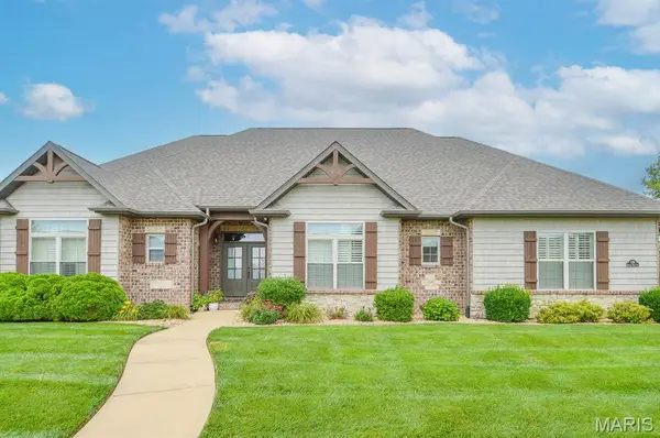 520 Shadow Rock Court, Lebanon, IL 62254