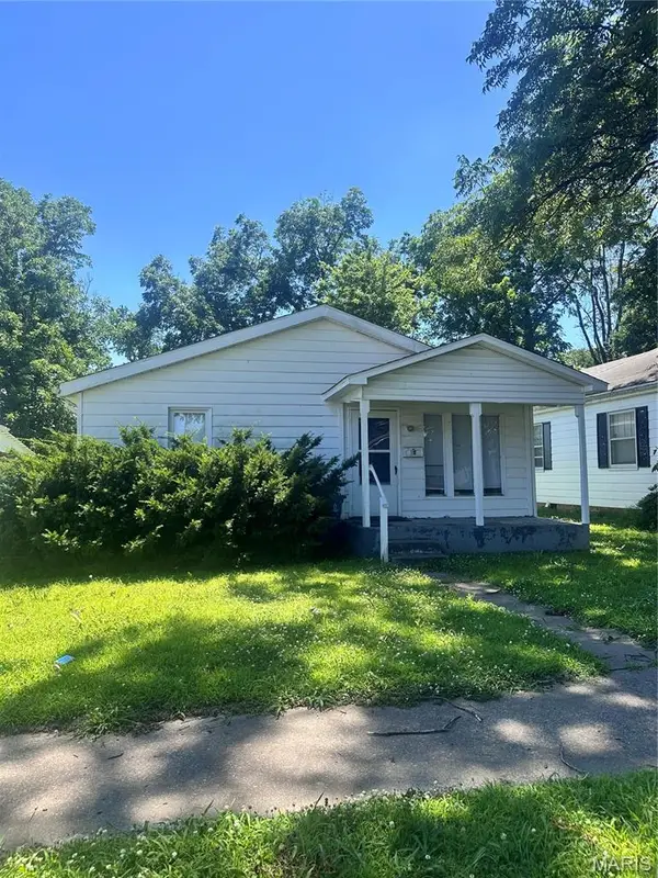 112 W Davidson Avenue, Chaffee, MO 63740