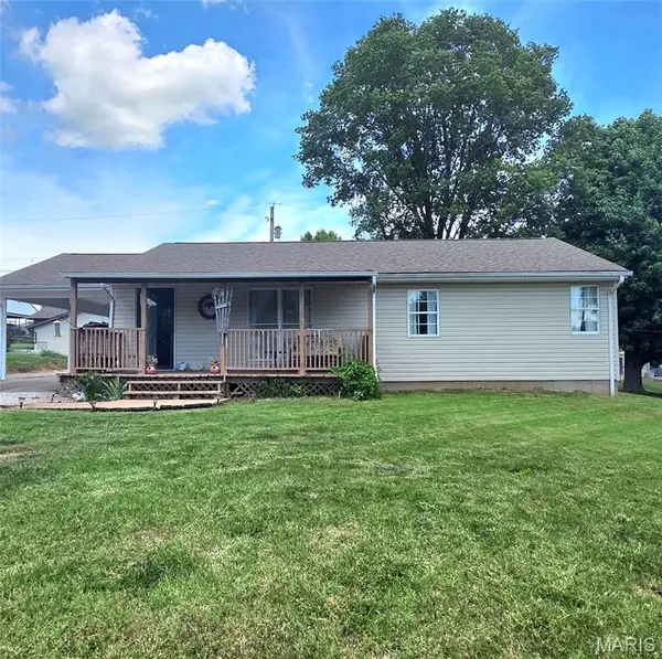 123 Allan Street, Chester, IL 62233