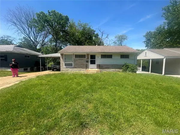 5661 Parchester Drive, St Louis, MO 63121