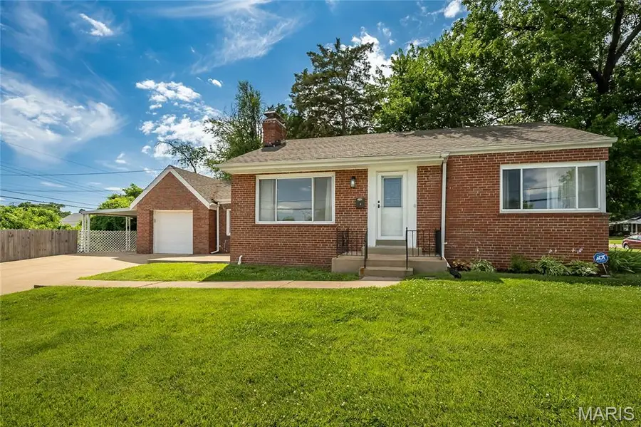 6300 Ashwell Drive, Saint Louis, MO 63123 - #2
