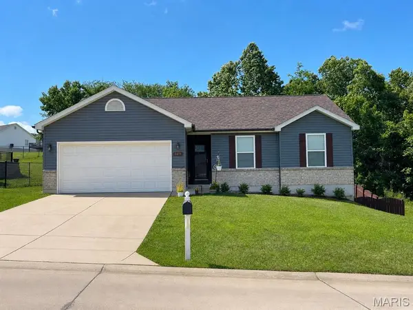 1611 Saint Charles Drive, Hillsboro, MO 63050