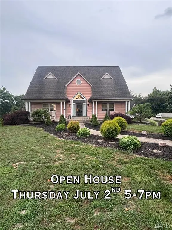 42 Hickory Street, Nashville, IL 62263