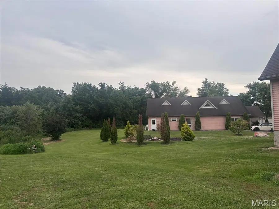 42 Hickory Street, Nashville, IL 62263 - #2