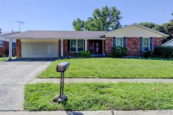 3756 Argonne Forest Drive, Florissant, MO 63034