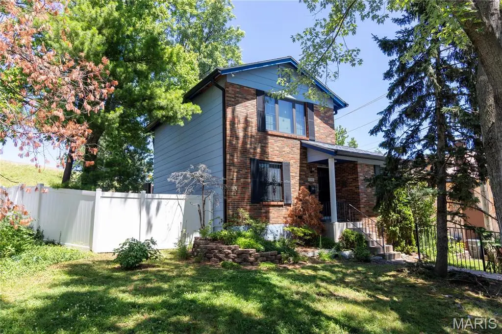 6941 Wise Avenue, Saint Louis, MO 63139 - #1
