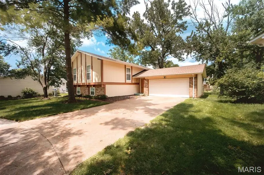 367 Napoli Court, Ballwin, MO 63021 - #3