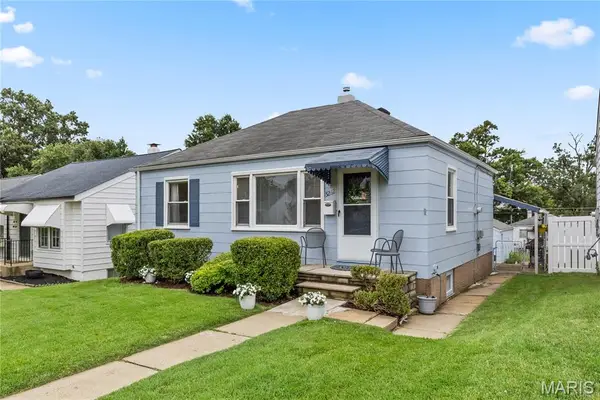 5262 Fairview Avenue, St Louis, MO 63139