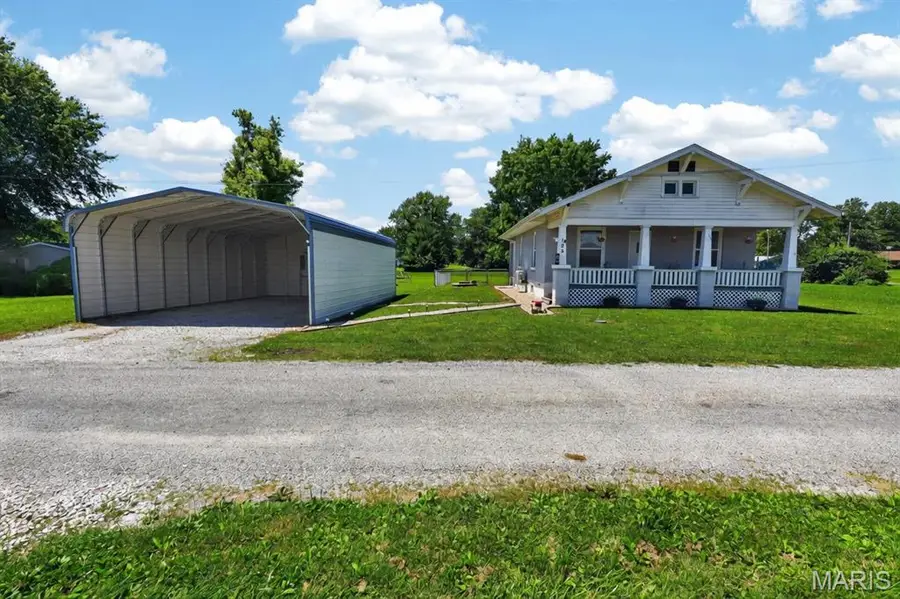 105 Helmuth, Wilsonville, IL 62093 - #2