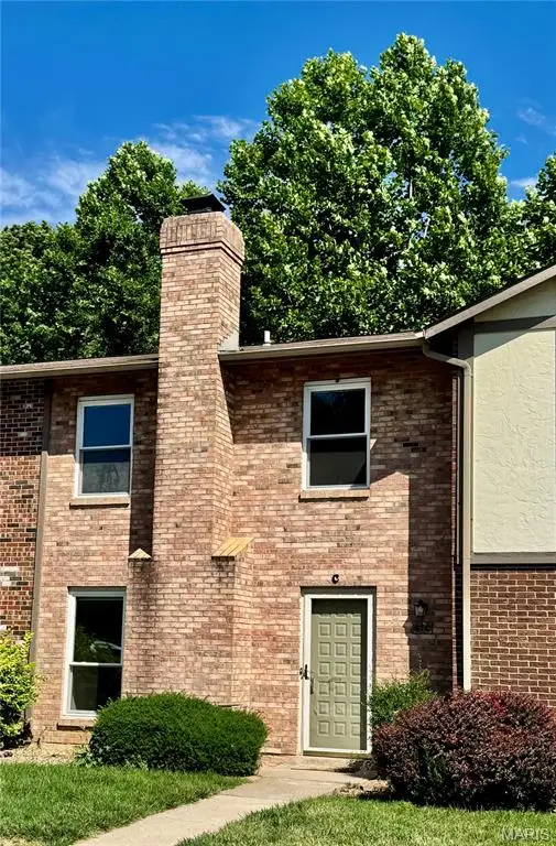 61 Park Charles Boulevard #C, St Peters, MO 63376