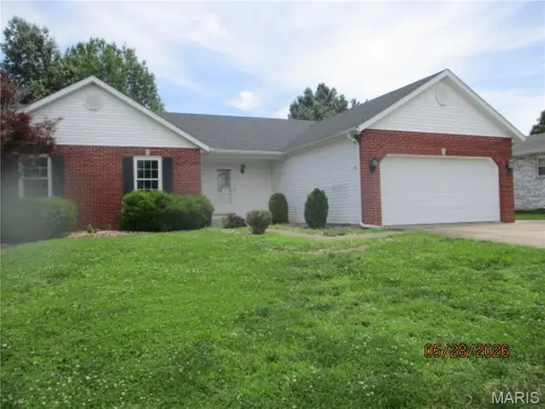 318 Cortner Drive, Smithton, IL 62285