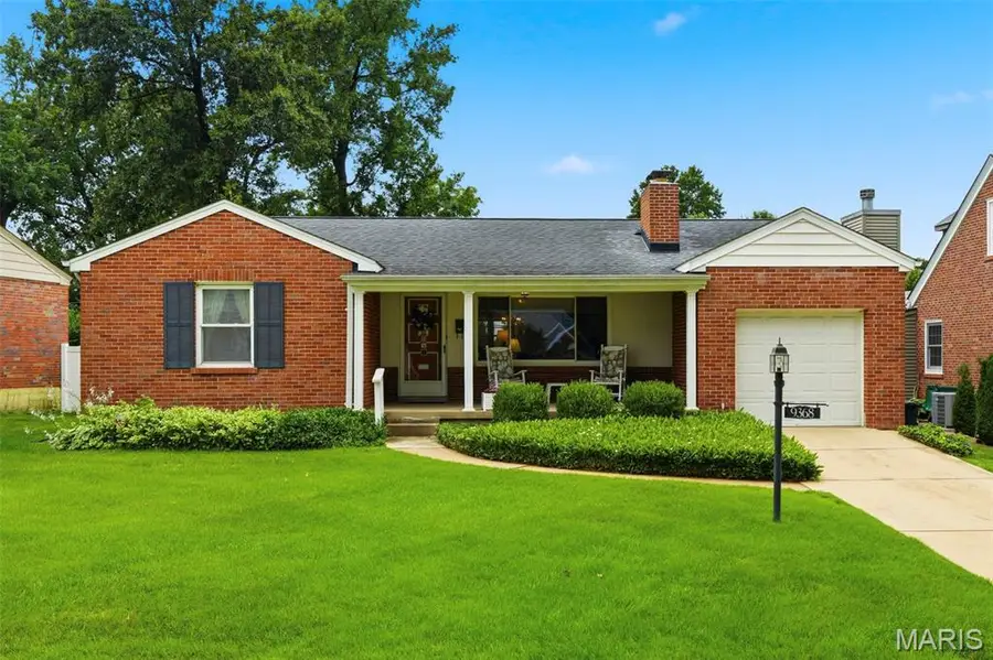9368 Parkside Drive, Saint Louis, MO 63144 - #2