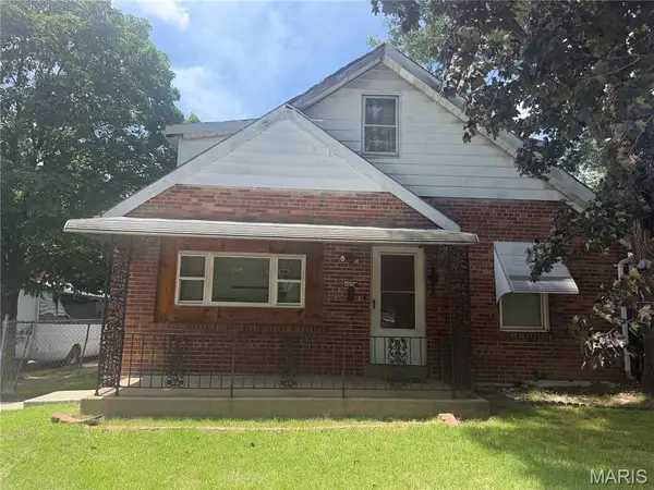 4657 Pennsylvania Avenue, St Louis, MO 63111