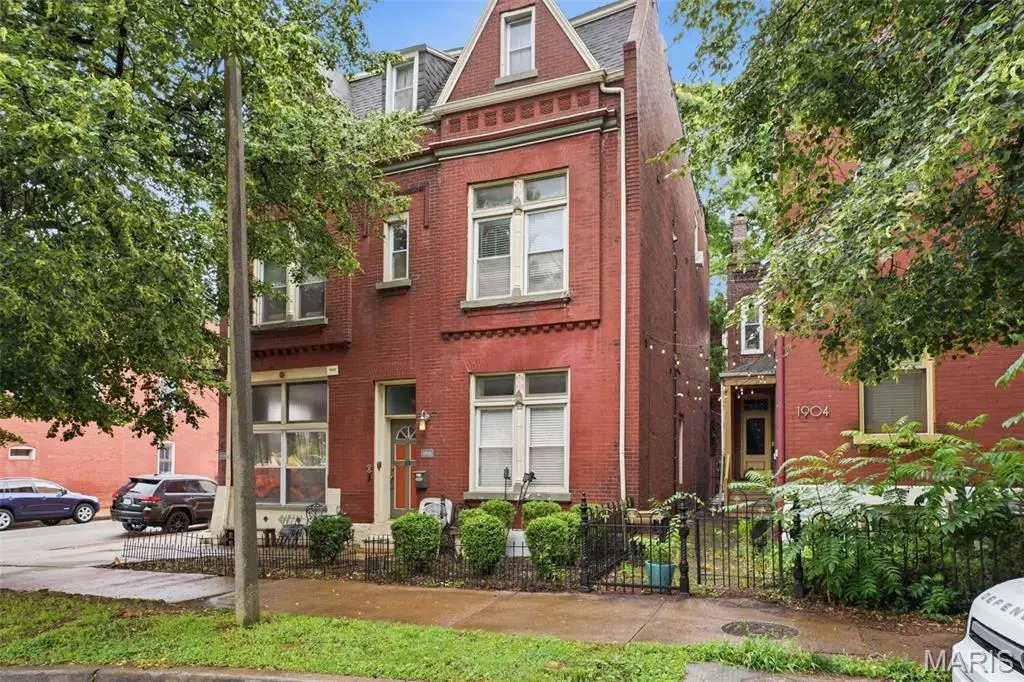 1900 Sidney Street #D, Saint Louis, MO 63104 - #1