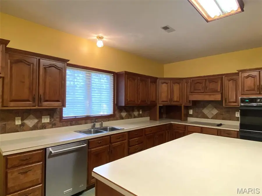 116 Red Fox Road, Belleville, IL 62223 - #3