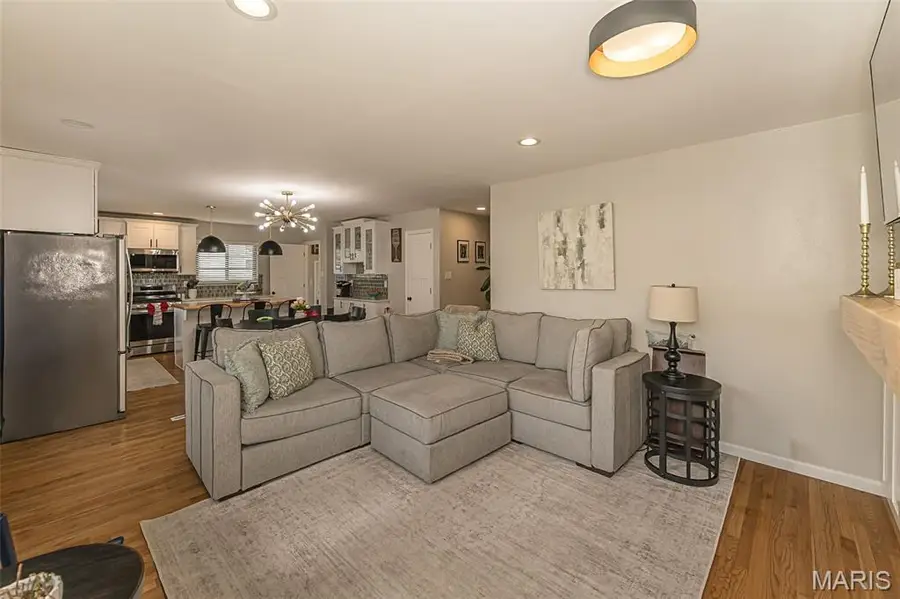 7032 Lansdowne Avenue, Saint Louis, MO 63109 - #3