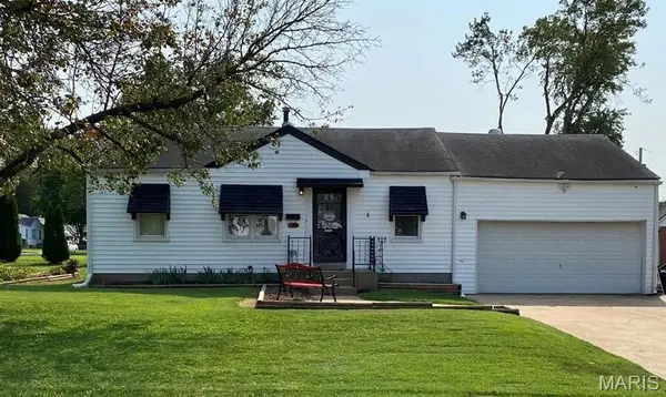 11000 Saint Ambrose Lane, St Ann, MO 63074