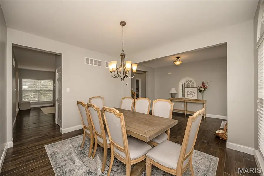 18 Kings Crossing Court, Saint Louis, MO 63129 - #3