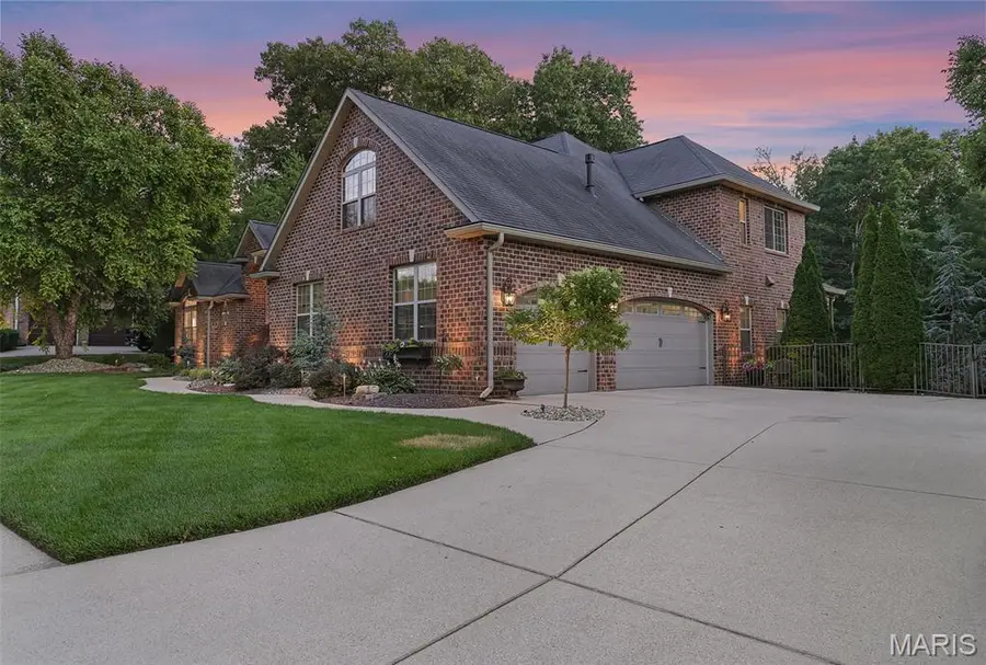 1116 Far Oaks Drive, Caseyville, IL 62232 - #3