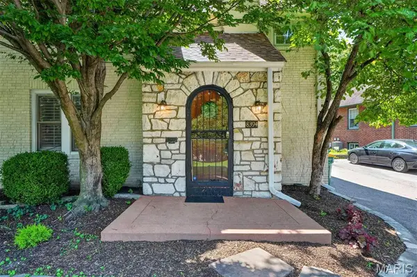 8394 Big Bend Boulevard, Webster Groves, MO 63119