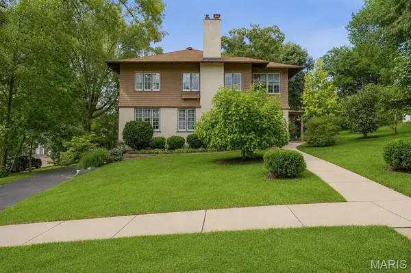 445 Algonquin Place, Webster Groves, MO 63119