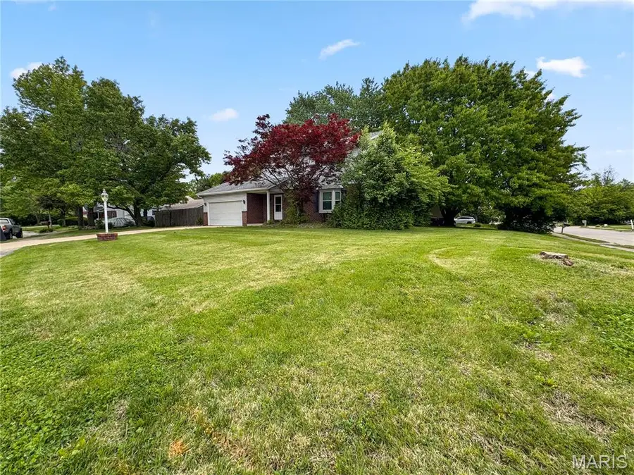 1902 Applegate Lane, Edwardsville, IL 62025 - #2
