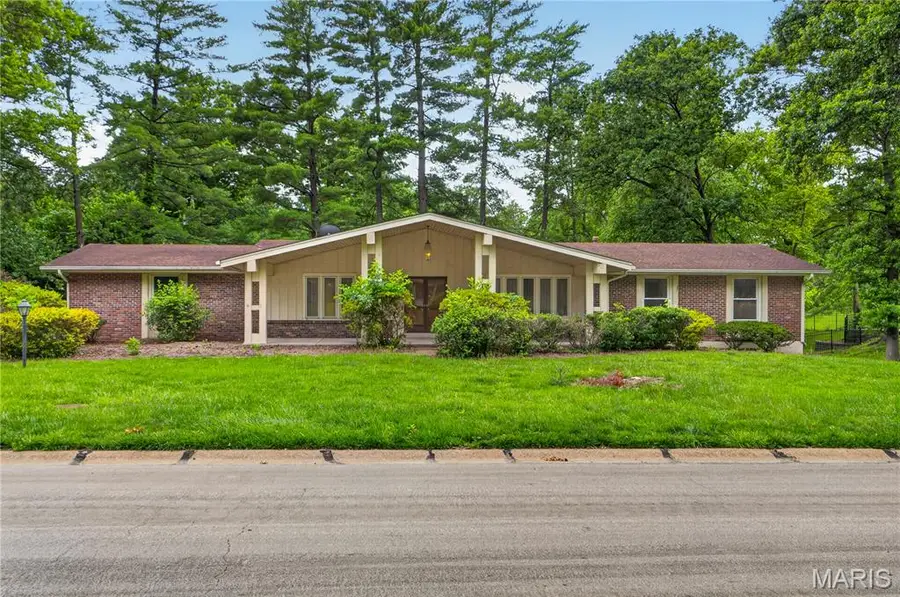 12470 Villa Hill Lane, Creve Coeur, MO 63141 - #2