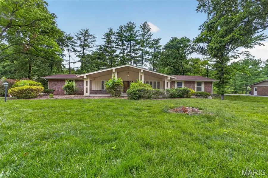 12470 Villa Hill Lane, Creve Coeur, MO 63141 - #3