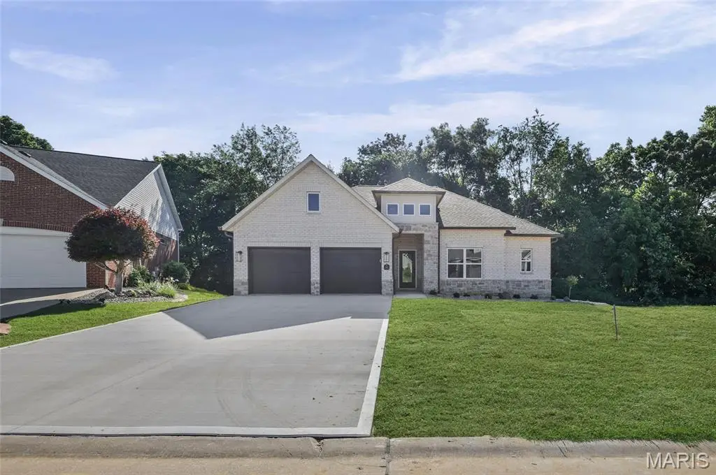 249 Fountain Drive, Glen Carbon, IL 62034 - #1