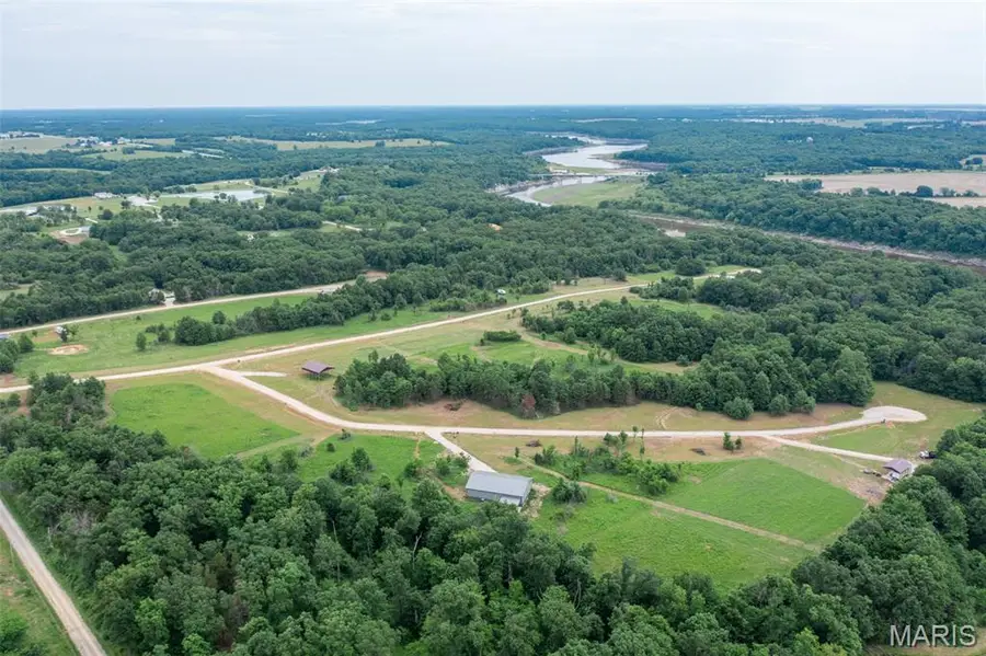 23 Halyon Estates, Perry, MO 63462 - #2