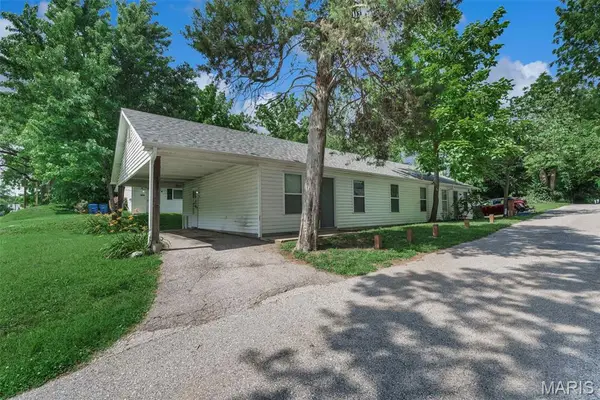 1620 Gallaher, St Charles, MO 63301