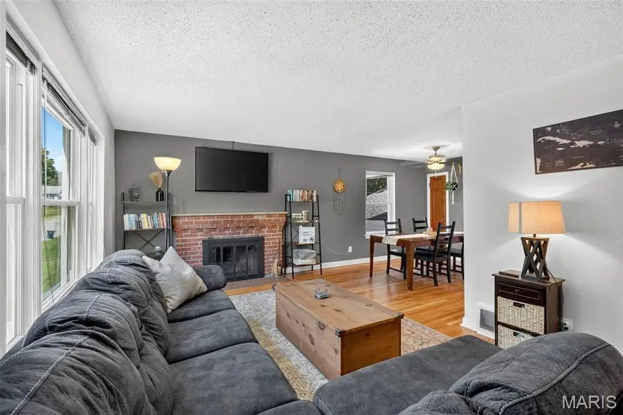 8933 Saint Louis Avenue, Saint Louis, MO 63114 - #3