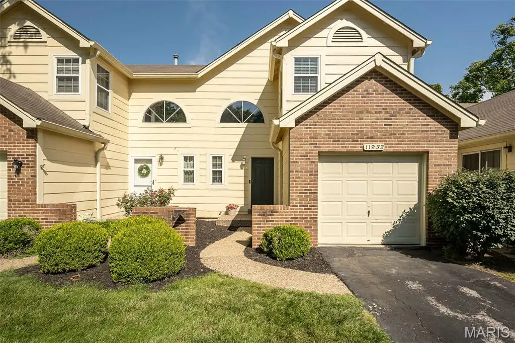 11932 Autumn Lakes Drive, Maryland Heights, MO 63043 - #1