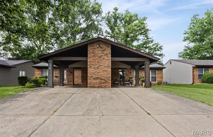 809 White Oak Drive, Ofallon, IL 62269 - #2