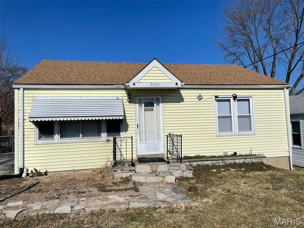 9571 Pagewood Avenue, Overland, MO 63114 - #1