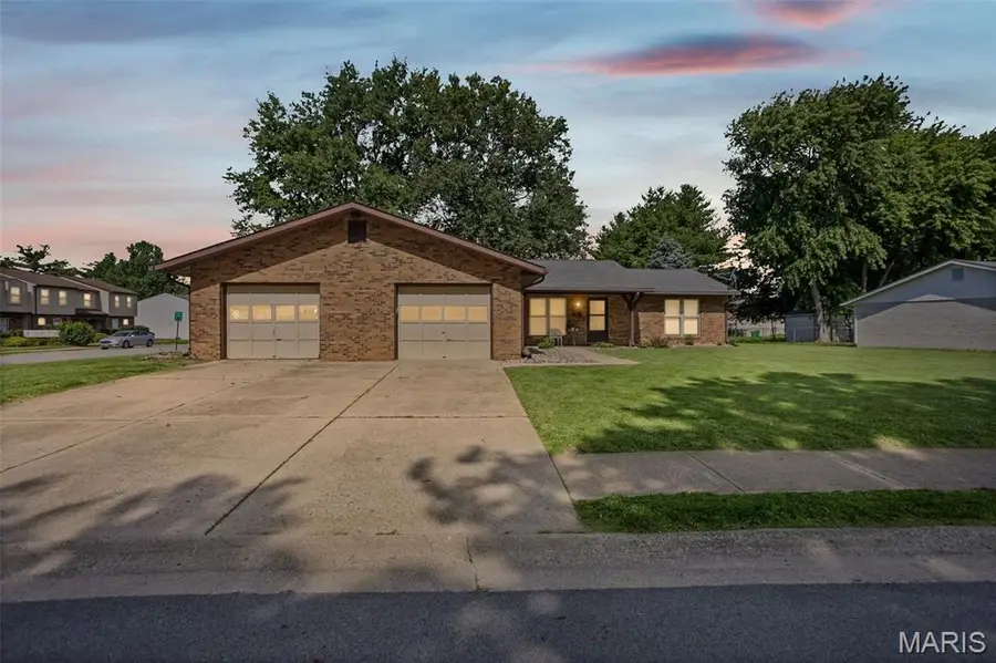 911 S Walnut Street, Ofallon, IL 62269 - #2